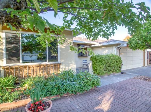 567 Tuscarora Dr, San Jose, CA 95123-4129