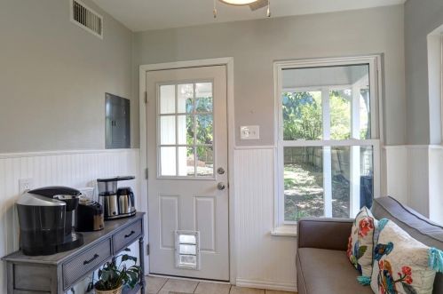 4633 Selkirk Dr, Fort Worth TX  76109-5243 exterior