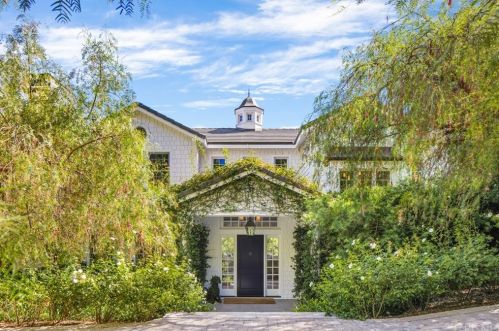 24304 Little Valley Rd, Calabasas, CA 91302-1237