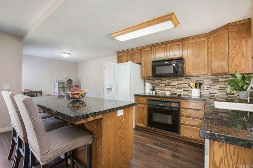 5543 Wentworth Dr, Riverside CA  92505-3151 exterior