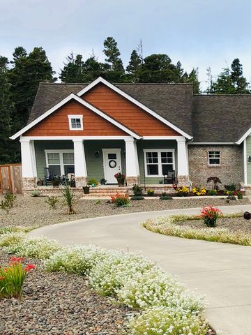 88094 Lake Point Dr, Florence OR  97439-8497 exterior