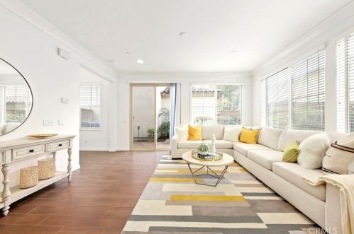 132 Desert Bloom, Irvine CA  92618-8871 exterior