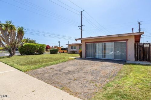 1931 Ukiah St, Oxnard, CA 93035-3458