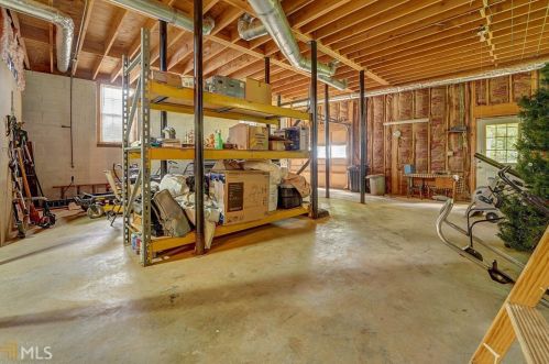 5025 Shore Dr, Conyers GA  30094-4711 exterior