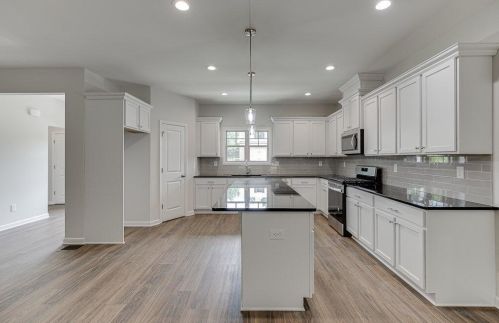 645 Lakeview Bnd Cir, Jefferson GA  30549-7061 exterior