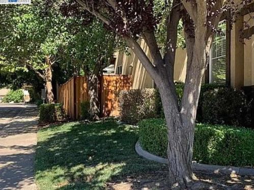 6521 Young Oak Ct, Citrus Heights, CA 95662-6007