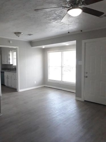 820 Wilkins St, Angleton TX  77515-5610 exterior