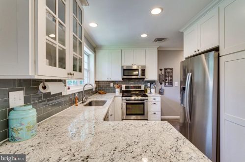 909 Roswell Dr, Silver Spring MD 20901-2128 exterior