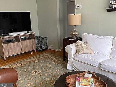 130 Roberts Ave, Tavistock NJ 08033-1319 exterior