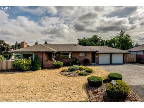 4921 Cherry St, Vancouver, WA 98663-1570