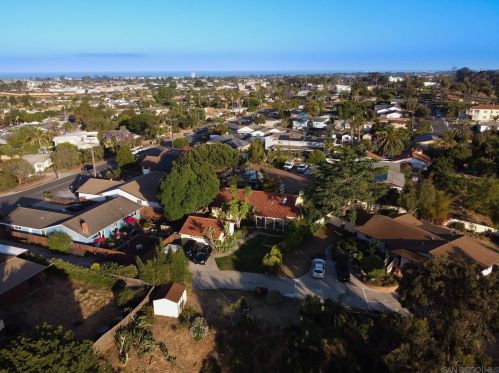 2606 Mesa Dr, Oceanside, CA 92054-3715