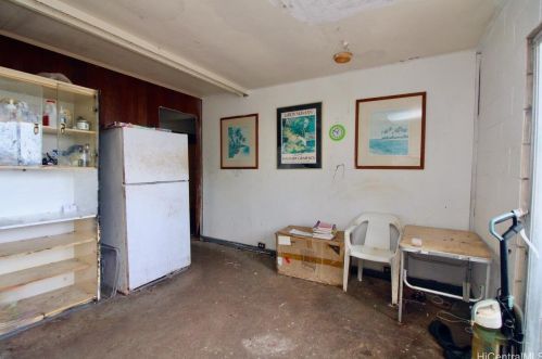 3645 Puuku Makai Dr, Honolulu HI  96818-2815 exterior