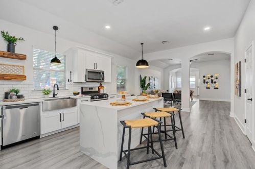 11920 Pecan Gate Way, Webberville TX 78653-3975 exterior