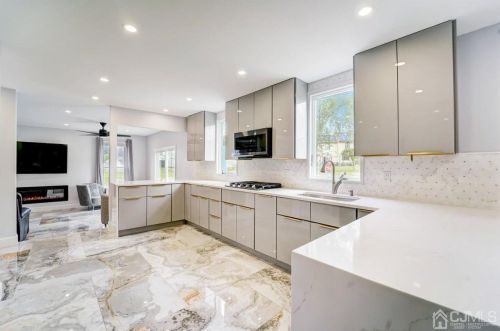 26 Sturbridge Dr, Piscataway NJ  08854-5137 exterior