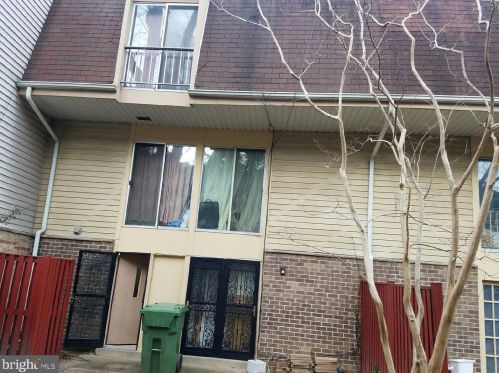 11106 Oak Leaf Dr, Silver Spring, MD 20901-1310