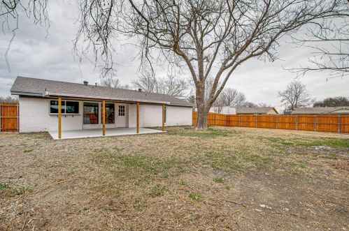 1114 Foxe Basin Dr, Garland TX exterior