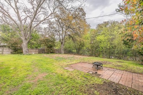 7100 Martha Ln, Fort Worth TX  76112-5306 exterior