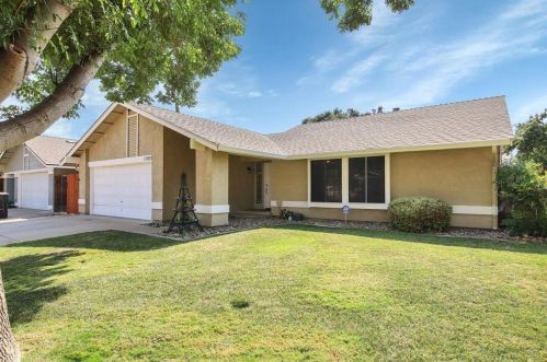 1505 Prairie Dog Dr, Modesto, CA 95355-5601