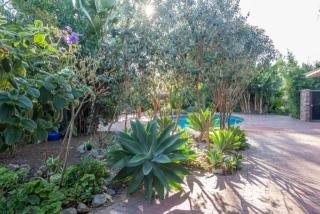 1650 Kinneloa Mesa Rd, Pasadena, CA 91107-1117