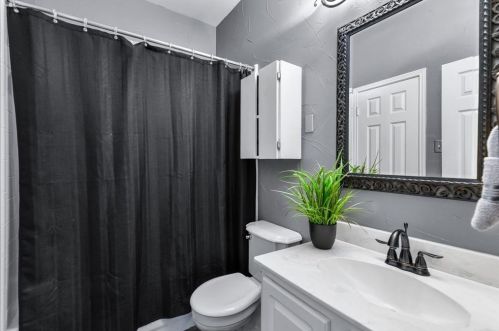 2311 Norwich Dr, Carrollton TX 75006-2632 exterior