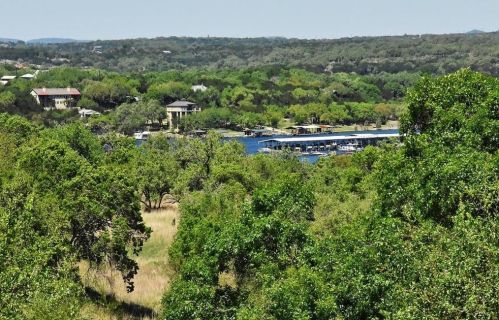 301 Bellagio Dr, Austin TX  78734-5083 exterior