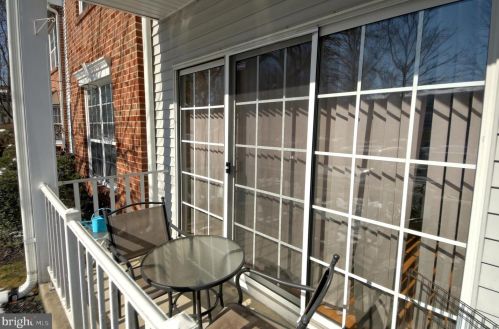 54 Cheverny Ct, Trenton NJ 08619-4718 exterior