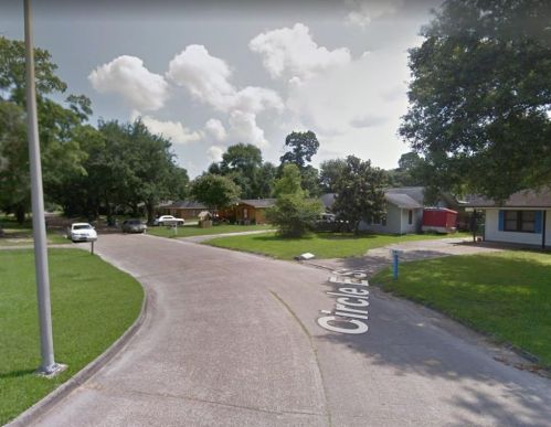 28 Circle, Orange, TX 77630-4652