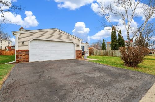 510 Cyn Trl, Carol Stream IL  60188-1364 exterior