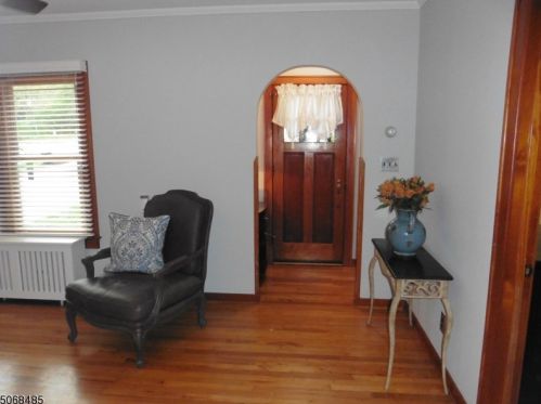 472 Rockaway Rd, Dover NJ  07801-4311 exterior