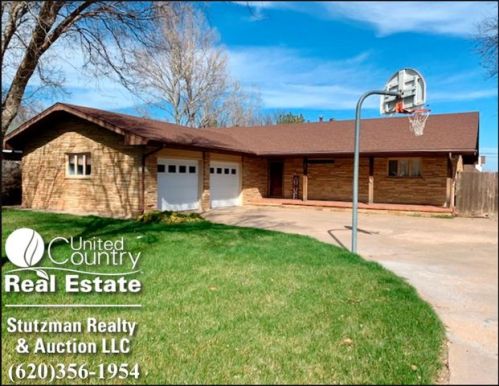 224 Jackson St, Hugoton, KS 67951-2040