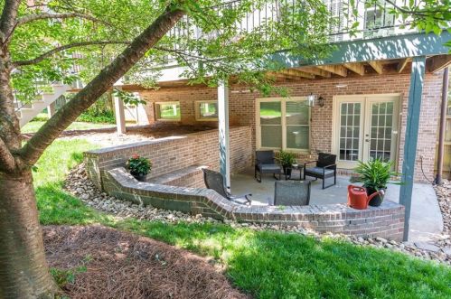 2767 Grv St, Atlanta GA  30319-2843 exterior