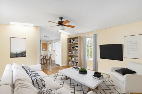 2 Kitty Hawk Ln, Coventry, RI 02816-4010