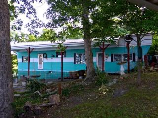 1488 Dover Ln, Dandridge, TN 37725-5237
