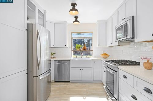 4375 Dorset Ct, Concord CA  94521-4220 exterior