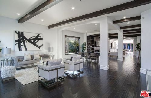 15136 Greenleaf St, Van Nuys, CA 91403-4007