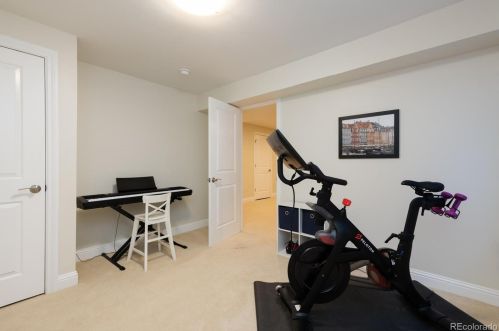 651 Dexter St, Denver CO  80220-5037 exterior