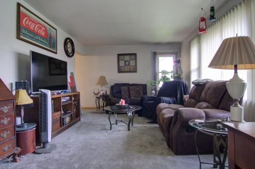246 Broadmoor Ave, Hammond, IN 46321-1157