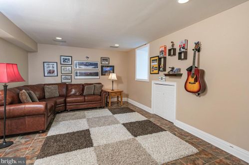 12 Canal Rd, Princeton NJ  08540-7030 exterior