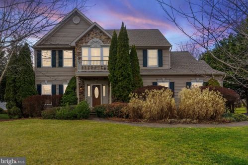 583 Turnberry Dr, Charles Town, WV 25414-5245