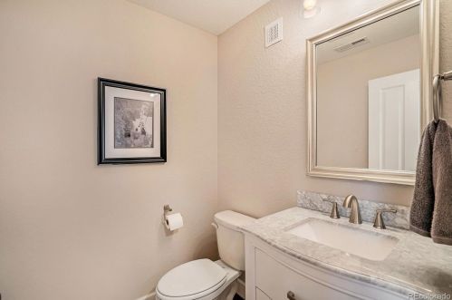 24662 Ontario Dr, Aurora CO 80016-4125 exterior