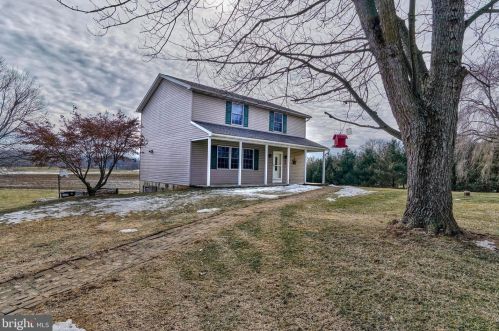 385 Mooredale Rd, Carlisle, PA 17015-9463