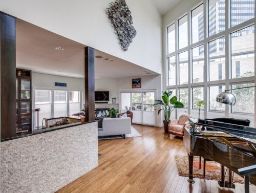 3731 Gilbert Ave, Dallas TX  75219-4364 exterior