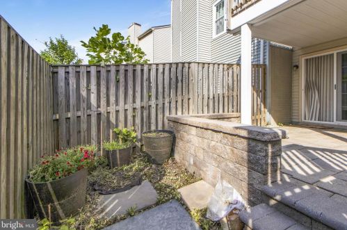 2017 Featherwood St, Silver Spring MD 20904-6643 exterior