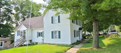 301 2nd St, Oregon, IL 61061-1814