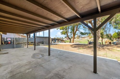 9447 Stirrup St, Riverside CA  92509-4960 exterior