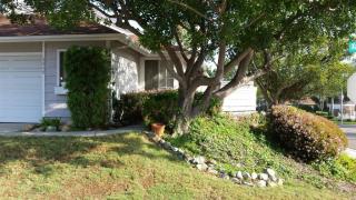 6848 Xana Way, Carlsbad, CA 92009-6032
