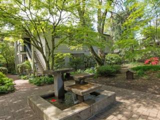 652 Cherry Dr, Eugene OR  97401-5770 exterior
