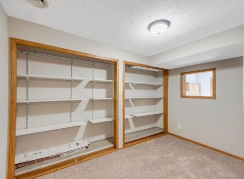 663 Bridle Ridge Rd, Saint Paul MN  55123-1679 exterior