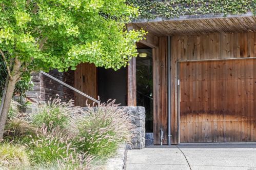 70 Bolsa Ave, Mill Valley, CA 94941-1102