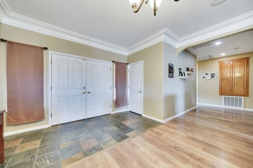 2115 Grouse Dr, Valley Springs, CA 95252-9202